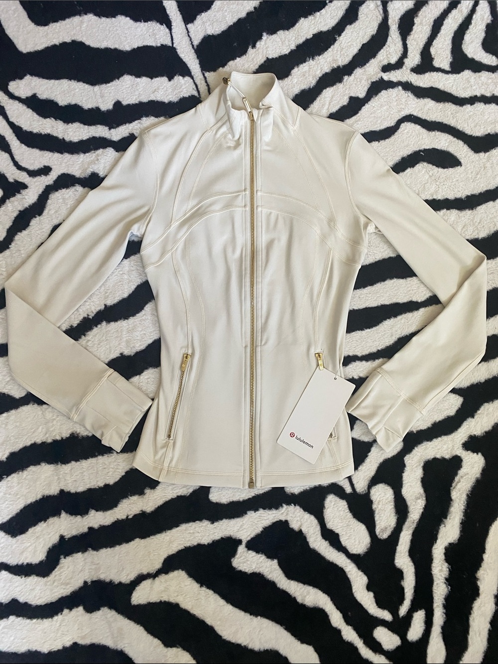😍lululemon Define Jacket Nulu Light Ivory/Gold size 4